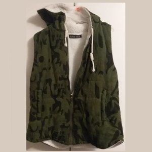 Camo Military Vest Size M